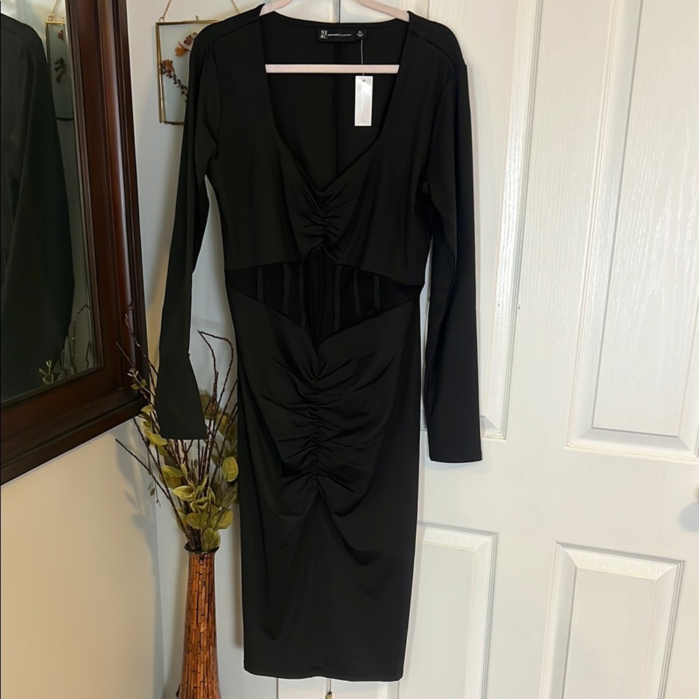 Elegant Black Long Sleeve Dress